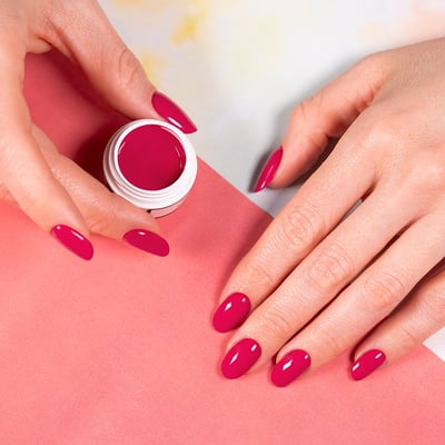 unghie color magenta